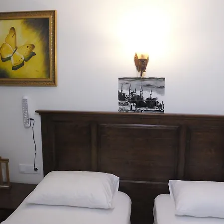 Hotel Hadrian Gate 3*