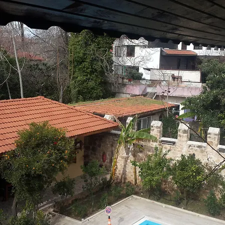 Hadrian Gate Hotel 3*