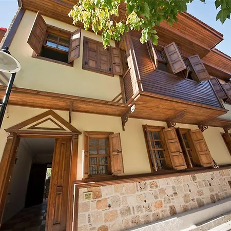 하드리안 게이트 안탈리아