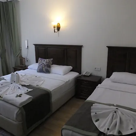 하드리안 게이트 안탈리아