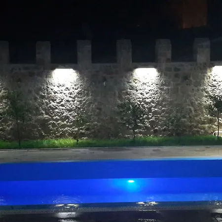 Hadrian Gate Hotel 3*