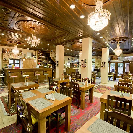 ハドリアヌス ゲート ホテル 3*