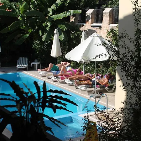 ハドリアヌス ゲート ホテル