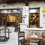 Hotel Hadrian Gate 3*