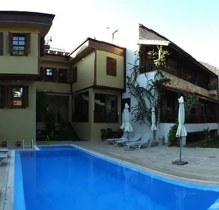 Hadrian Gate Otel